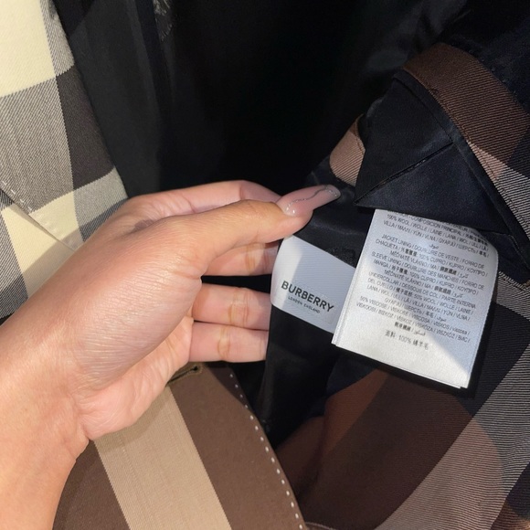 Burberry Sidon Jacket in Dark Birch Brown Check - Picture 14 of 15